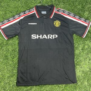 لباس منچستر یونایتد 1998 مشکی کلاسیک ورژن کیت هواداری