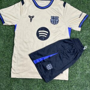 لباس دوم بارسلونا ( ورژن هوادار - فصل 2025/2026) به همراه شورت ورزشی