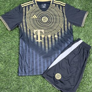 کیت خاص بایرن مونیخ الهام گرفته از سبک یونانی (ورژن هواداری)