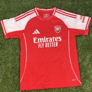 لباس اول آرسنال ۲۰۲۶-۲۰۲۵ | هواداری تایلندی