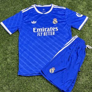 لباس سوم رئال مادرید ۲۰۲۶-۲۰۲۵ | هوادار